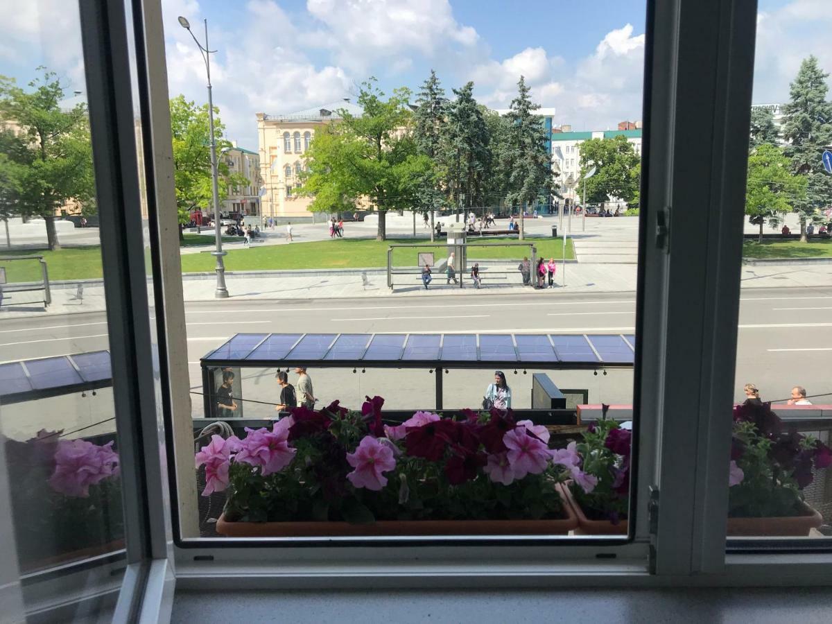 Modern Luxury Studio In The Center Of Kharkiv At Konstitutsii Square Eksteriør billede